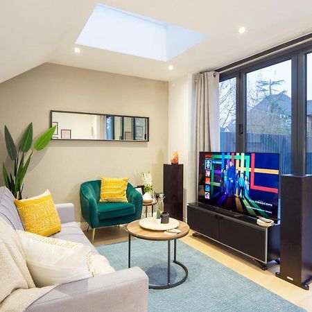 A Beautiful One Bedroom Flat With Garden & Parking Mill Hill Eksteriør billede